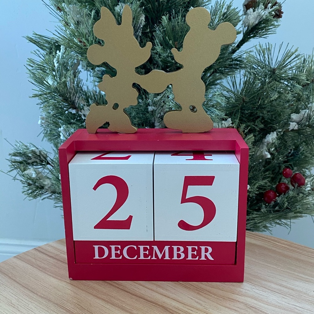 Disney Mickey and Minnie Mouse Perpetual Wood Block Calendar